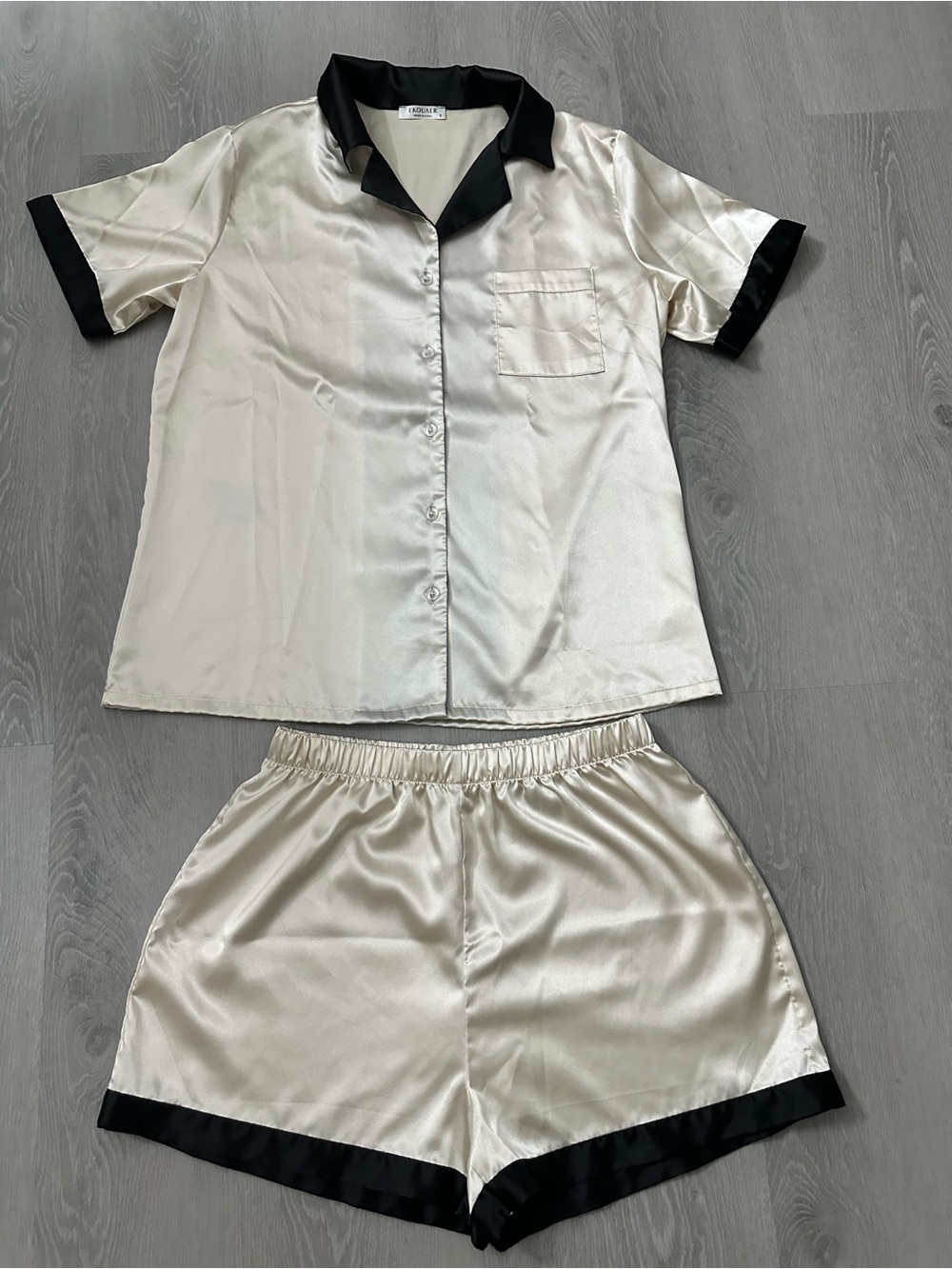Ekouaker Satin Short Pajama Set - Picture 2 of 6